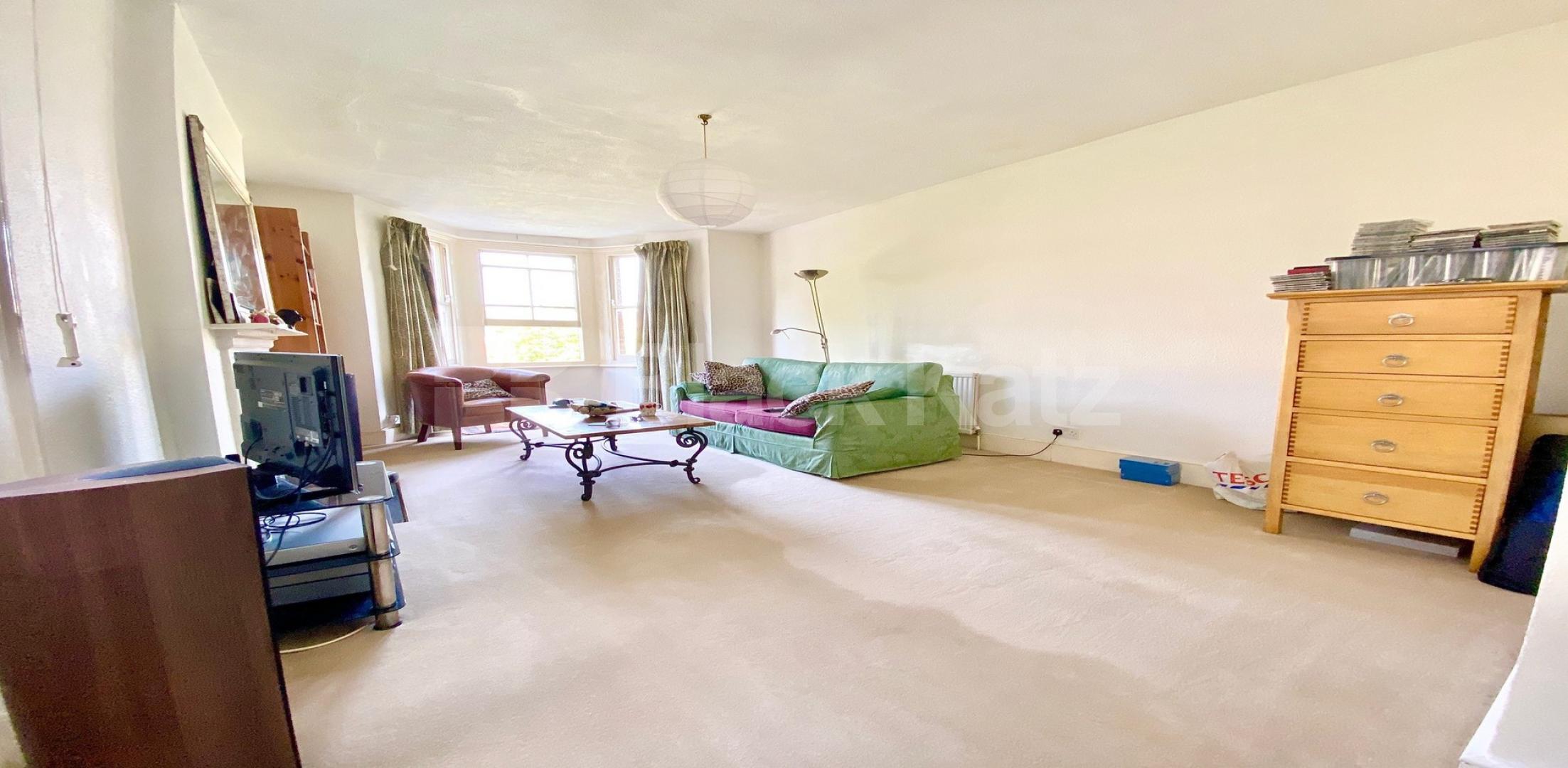 			VIRTUAL TOUR AVAILABLE!, 2 Bedroom, 1 bath, 1 reception Flat			 Church Lane, Hornsey